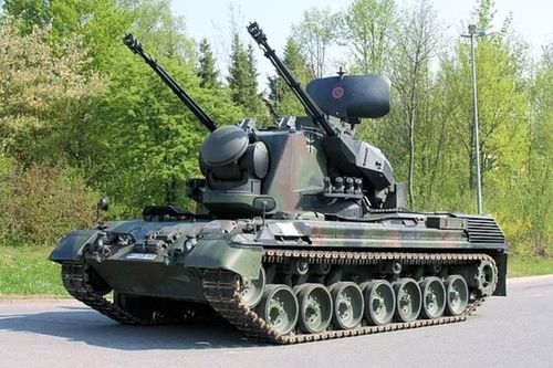 Thay đổi chính sách, Đức đồng ý chuyển giao vũ khí hạng nặng cho Ukraine
