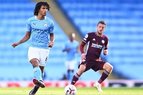 Nỗi lo nơi hàng thủ của Man City