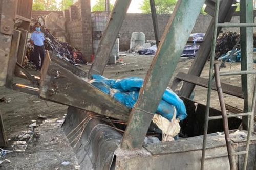 Tiêu hủy hơn 1.000 kg vỏ lòng lợn bốc mùi, chảy nước tại Hải Dương