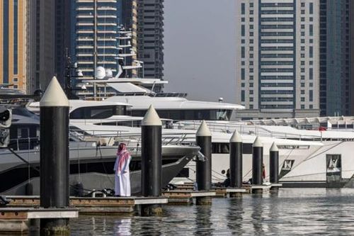 Bị cắt thu nhập, hoàng thân Saudi Arabia ồ ạt bán bất động sản, du thuyền