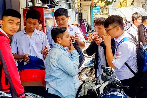 Vấn đề hút thuốc lá ở tuổi thanh, thiếu niên