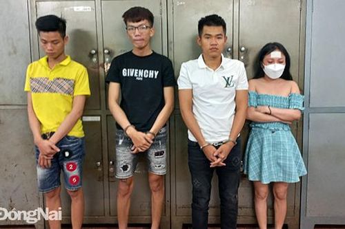 Bắt nhóm mua bán trái phép chất ma túy tại điểm 'bay' lắc