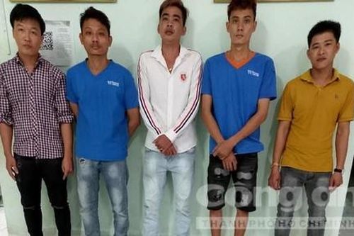 Nhóm thanh niên cầm kiếm xông vào kề cổ chủ nhà trọ đã bị tạm giữ
