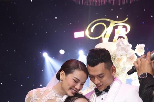 Những khoảnh khắc 'đắt giá' làm nên đám cưới trong mơ của Phương Trinh Jolie