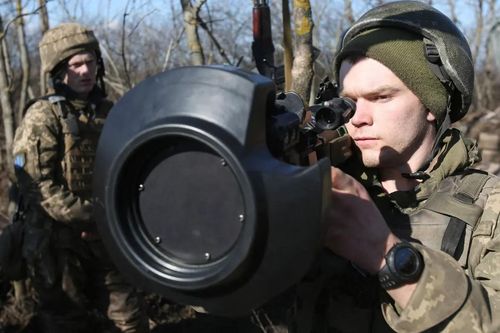 Nga bắn tên lửa Kalibr, phá hủy lô vũ khí phương Tây gửi cho Ukraine