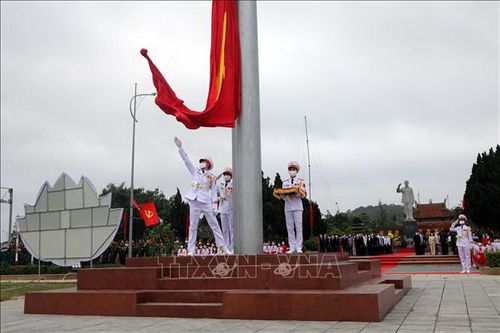 Lễ thượng cờ và khánh thành cột cờ Tổ quốc trên đảo Cô Tô