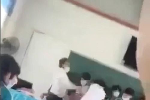 Giữ gìn sự tôn nghiêm của người thầy
