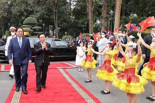 Tình đoàn kết Việt Nam-Lào là di sản vô giá