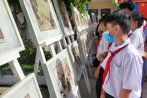 Ý nghĩa triển lãm lưu động 'Ký họa chiến trường Khu V'