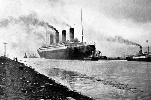 Đâm vào tảng băng trôi, tàu Titanic huyền thoại chìm sau bao lâu?