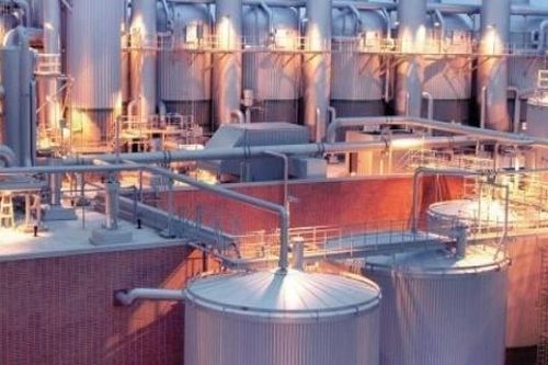 Iran mời Nga đầu tư vào hóa dầu, lĩnh vực năng lượng không bị cấm vận