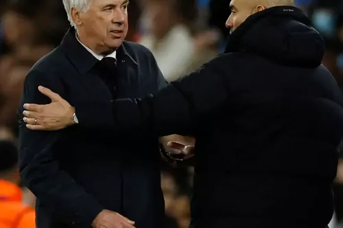 Ancelotti thừa nhận điều đáng lo Real Madrid, cầu cứu Bernabeu