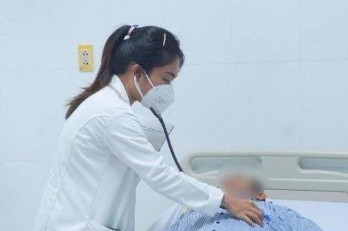 Rắn lục đuôi đỏ tấn công mùa mưa: Chuyên gia chỉ cách đuổi rắn hiệu quả