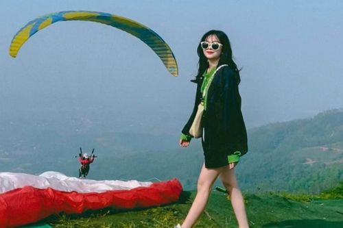 Trải nghiệm bay dù lượn tại Hà Nội