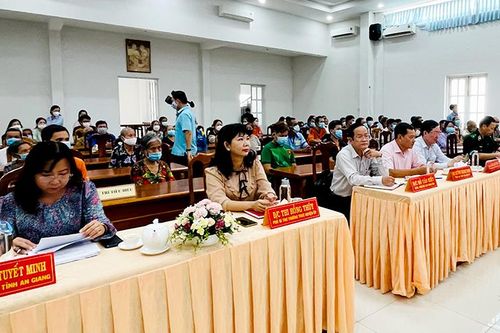Đoàn Đại biểu Quốc hội tỉnh An Giang tiếp xúc cử tri huyện Phú Tân