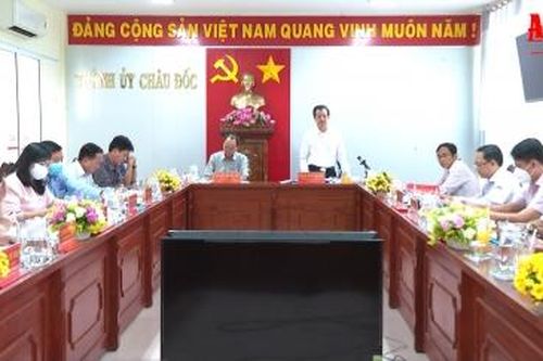 Bí thư Tỉnh ủy An Giang Lê Hồng Quang: 'TP. Châu Đốc cần tăng cường tuyên truyền, quảng bá tiềm năng, lợi thế sẵn có…'