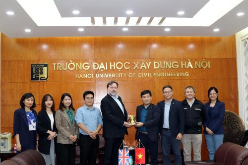 Đại sứ COP26 thăm Việt Nam trước thềm Hội nghị Liên hợp quốc về biến đổi khí hậu lần thứ 27