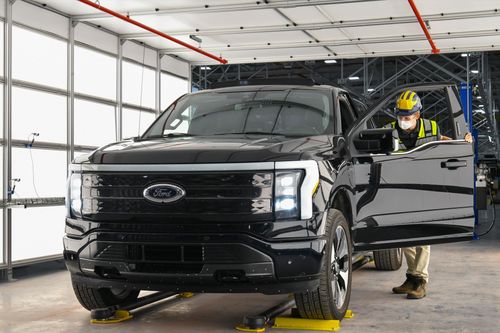 Ford bắt đầu lắp ráp xe bán tải điện, hứa hẹn làm nên lịch sử