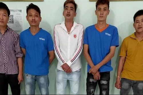 Bị nhắc nhở trong đám giỗ, gọi côn đồ đến 'rửa hận'