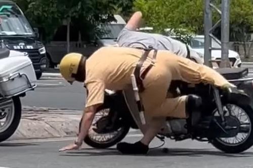 Công an TP Hồ Chí Minh thông tin về clip CSGT quật ngã người vi phạm