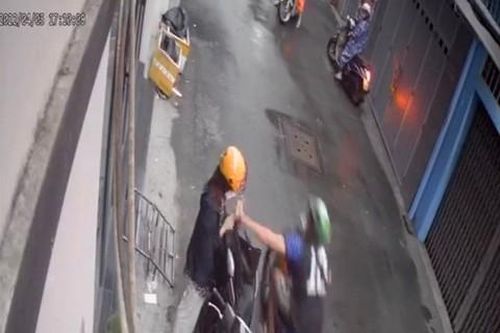 TPHCM: Người dân hỗ trợ cùng Công an khám phá 3 vụ cướp giật tài sản