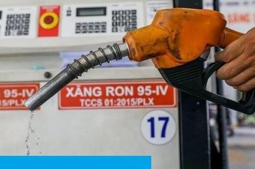 Phạt hơn 41 triệu đồng vì gian lận 4,4 lít xăng của khách