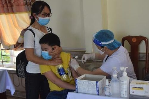 Trẻ 5 đến dưới 12 tuổi tại Quảng Bình được tiêm vaccine COVID-19 mũi 1