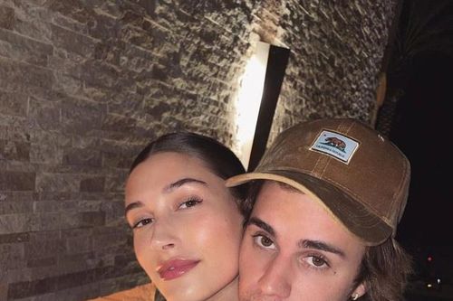 Justin Bieber hoảng loạn khi vợ có dấu hiệu đột quỵ