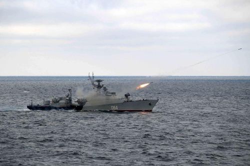 Tình báo Anh: Mất Moskva, hạm đội Nga vẫn đủ khả năng tấn công Ukraine