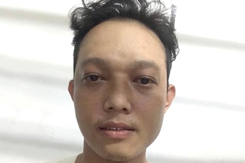Đâm trọng thương tình nhân của người yêu cũ