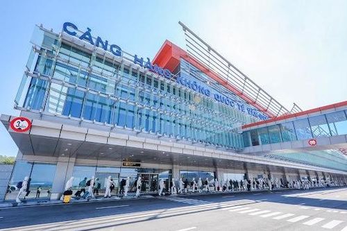 Người nước ngoài được xuất nhập cảnh sân bay Vân Đồn bằng thị thực điện tử