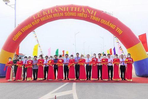 Khánh thành công trình Đập ngăn mặn sông Hiếu