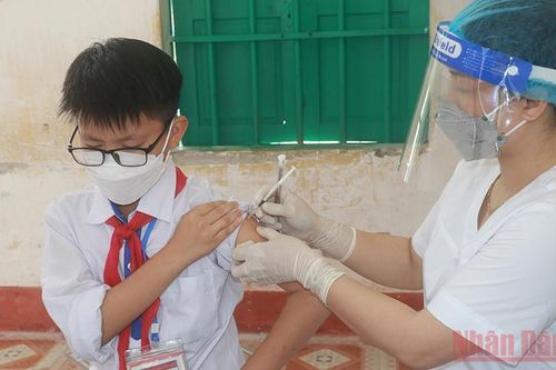 Nam Định tập trung tiêm 42.800 liều vaccine cho trẻ 5-12 tuổi trước ngày 30/4