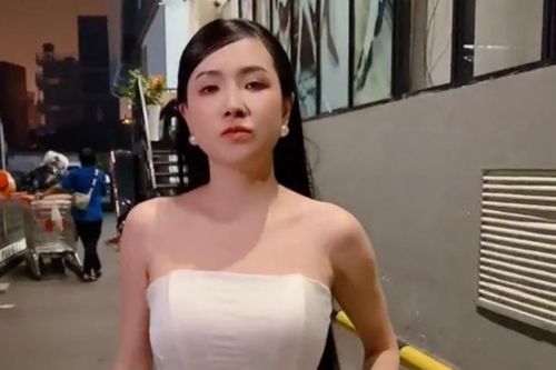 Hot girl TikTok gây bão với màn xách váy chạy hoảng hốt là ai?