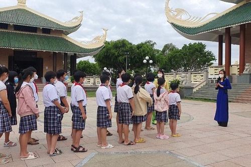 Học trò hào hứng giờ học ngoài sách vở