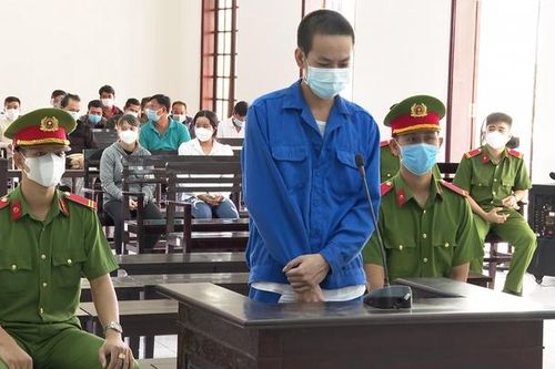 Giúp bạn đánh lộn, người mất mạng kẻ ngồi tù