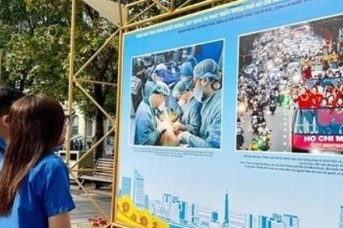 Triển lãm ảnh về hành trình 47 năm của Thành phố Hồ Chí Minh
