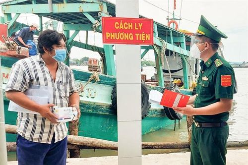 Đồng hành hỗ trợ ngư dân yên tâm bám biển