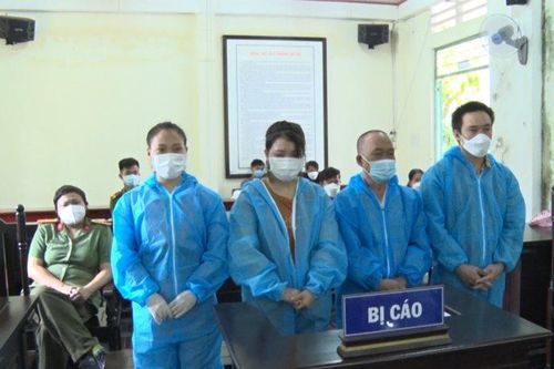 Cả gia đình rủ nhau buôn bán cái chết trắng
