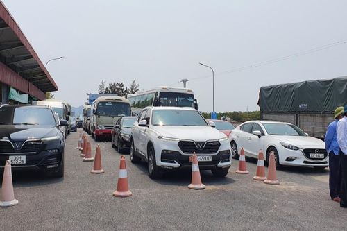 Du khách không được đi ô tô riêng ra Cát Bà dịp lễ 30/4