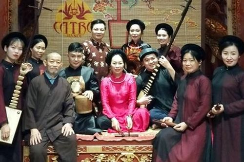 NSƯT Bạch Vân: 'Cơm áo không đùa với khách thơ'