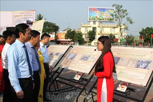 Triển lãm 'Quảng Trị - Dấu ấn lịch sử qua tài liệu lưu trữ'