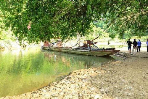 Nhảy xuống suối cứu bạn, học sinh lớp 7 tử vong