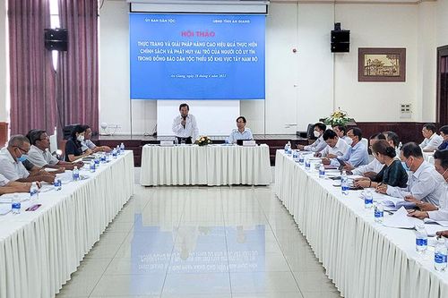Phát huy vai trò của người có uy tín trong đồng bào dân tộc thiểu số khu vực Tây Nam Bộ