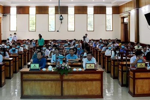 Đoàn Đại biểu Quốc hội An Giang tiếp xúc cử tri huyện Chợ Mới