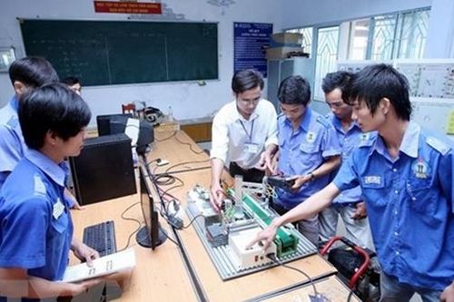 Kiến nghị dừng dạy kiến thức THPT trong trường nghề từ năm học 2022-2023