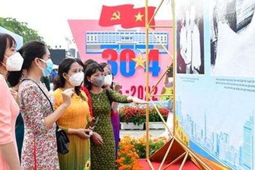 Ngày thống nhất đất nước (30/4) qua nhiều cuộc triển lãm, trưng bày