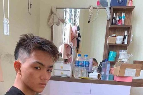 Ngủ chơi nhà các bạn gái, 'tiện tay' 2 lần nẫng hơn 100 triệu đồng