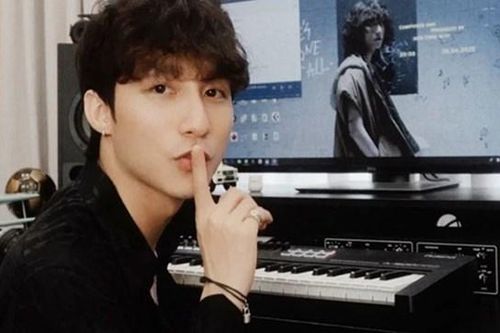 Sơn Tùng xin lỗi khán giả và ngừng phát hành MV 'There's no one at all'