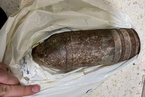 Sân bay Israel náo loạn vì du khách cất vỏ đạn pháo trong hành lý